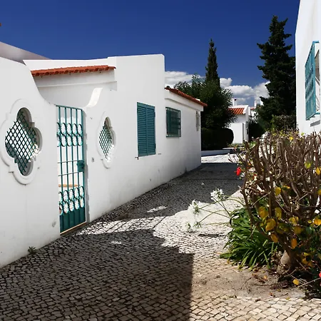 Aldeamento Turistico Da Prainha Tatil parkı