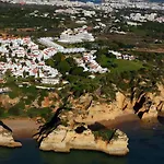 Aldeamento Turistico Da Prainha
