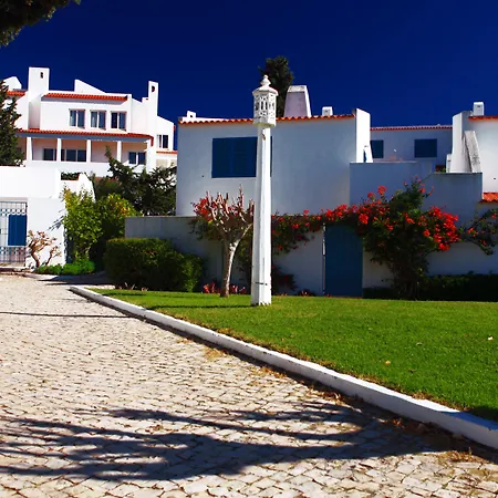 Aldeamento Turistico Da Prainha 3*