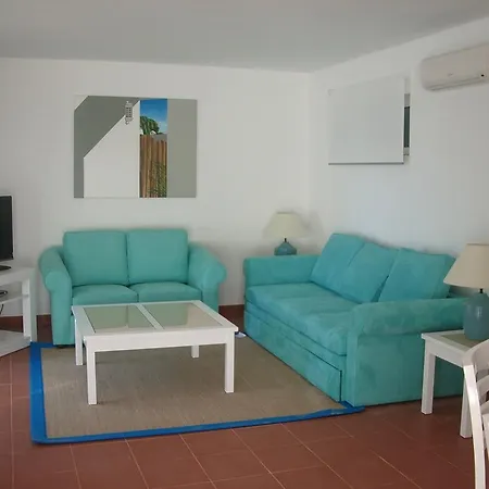 Aldeamento Turistico Da Prainha