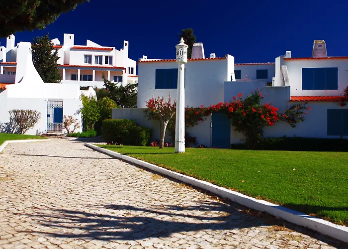 Aldeamento Turistico Da Prainha 3*