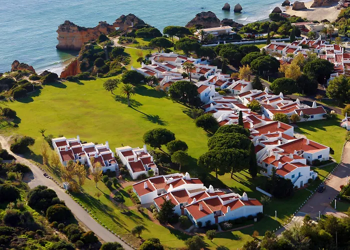 Aldeamento Turistico Da Prainha
